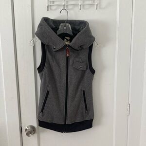 Burton hoodie vest